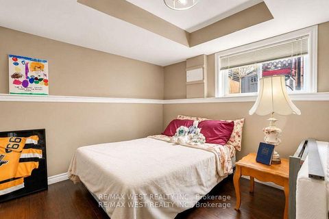 Photo 13 at 37 Kell Place, Bayshore, Barrie