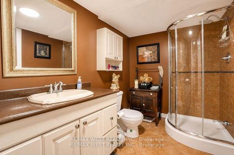 Photo 14 at 37 Kell Place, Bayshore, Barrie