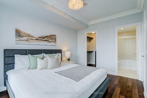 Photo 11 at 610 - 825 Church Street, Moore Park, Toronto