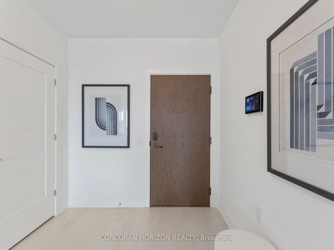 Photo 4 at 221 - 30 Inn On The Park Drive, Don Mills, Toronto
