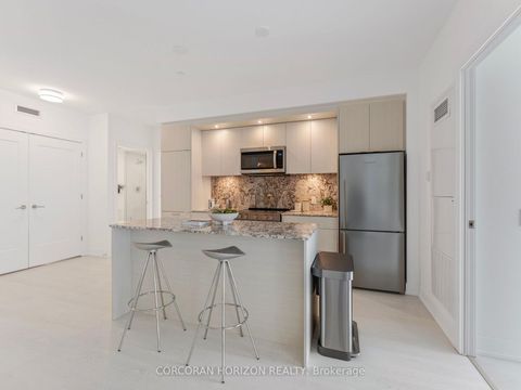 Photo 20 at 221 - 30 Inn On The Park Drive, Don Mills, Toronto