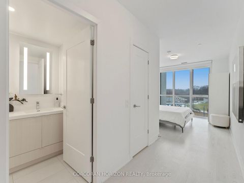 Photo 24 at 221 - 30 Inn On The Park Drive, Don Mills, Toronto
