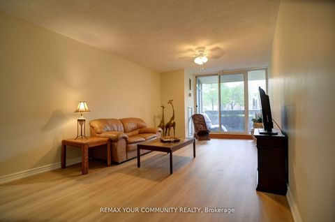 Photo 2 at 103 - 3131 Bridletowne Circle, L'Amoreaux, Toronto