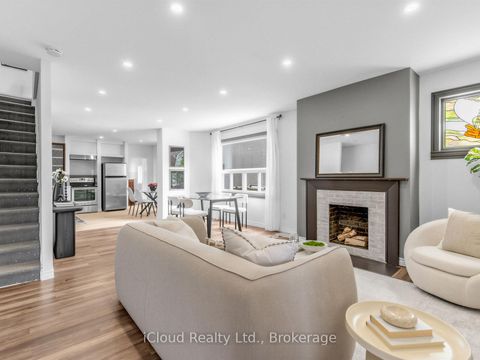 Photo 1 at 1303 Woodbine Avenue, Lumsden, Toronto