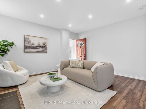Photo 3 at 1303 Woodbine Avenue, Lumsden, Toronto