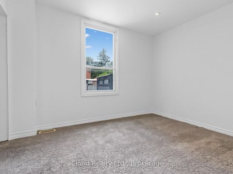 Photo 15 at 1303 Woodbine Avenue, Lumsden, Toronto
