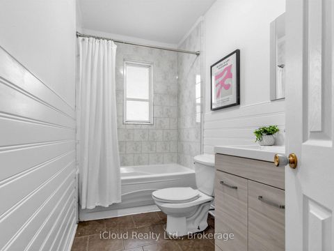 Photo 22 at 1303 Woodbine Avenue, Lumsden, Toronto