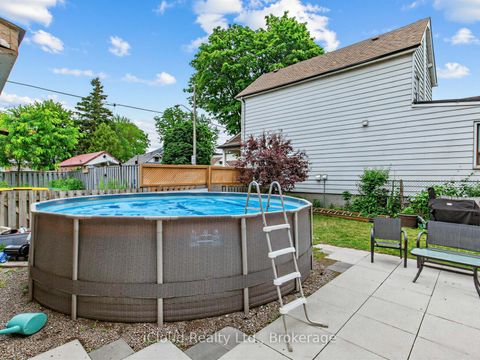 Photo 30 at 1303 Woodbine Avenue, Lumsden, Toronto