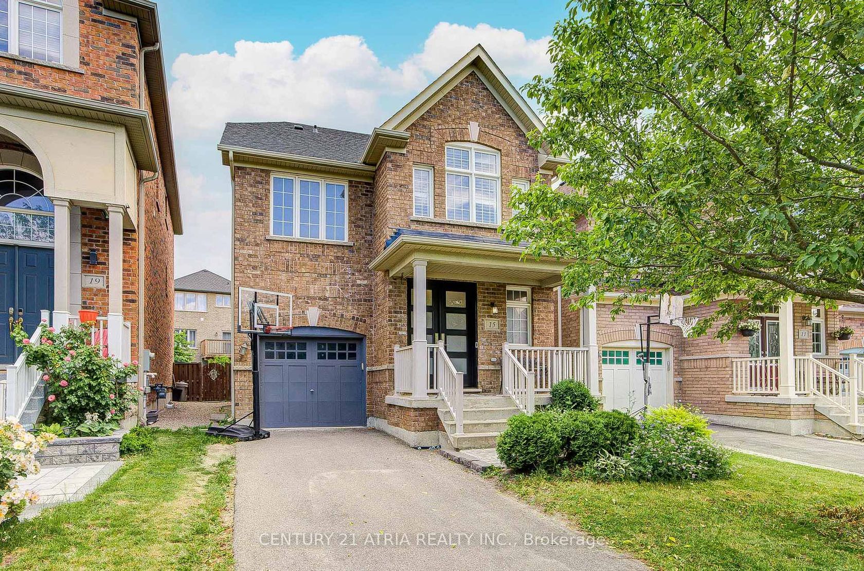 15 Asner Avenue, Patterson, Vaughan photo number 2
