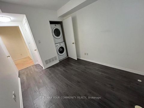 Photo 4 at 515 - 3 Everson Drive, Willowdale East, Toronto