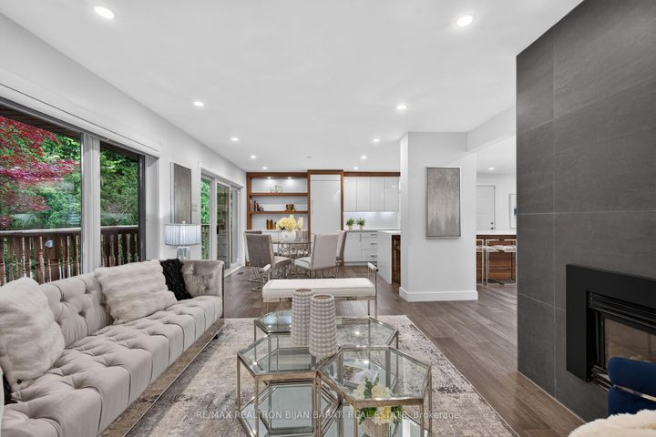 Photo 2 at 53 Sumner Heights Drive, Bayview Village, Toronto