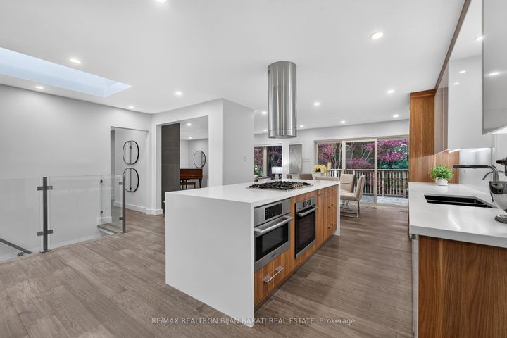 Photo 11 at 53 Sumner Heights Drive, Bayview Village, Toronto