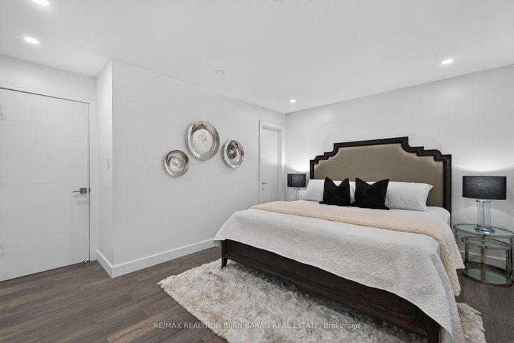 Photo 26 at 53 Sumner Heights Drive, Bayview Village, Toronto