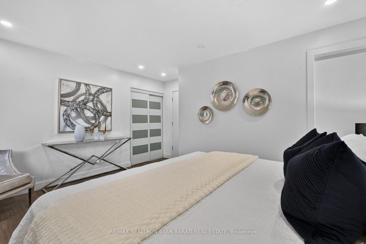 Photo 28 at 53 Sumner Heights Drive, Bayview Village, Toronto