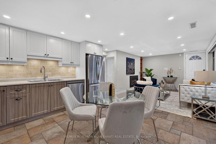 Photo 33 at 53 Sumner Heights Drive, Bayview Village, Toronto