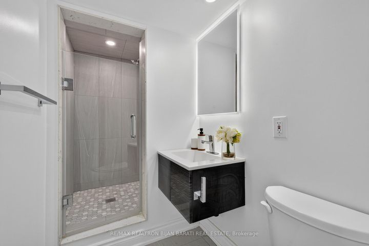 Photo 38 at 53 Sumner Heights Drive, Bayview Village, Toronto