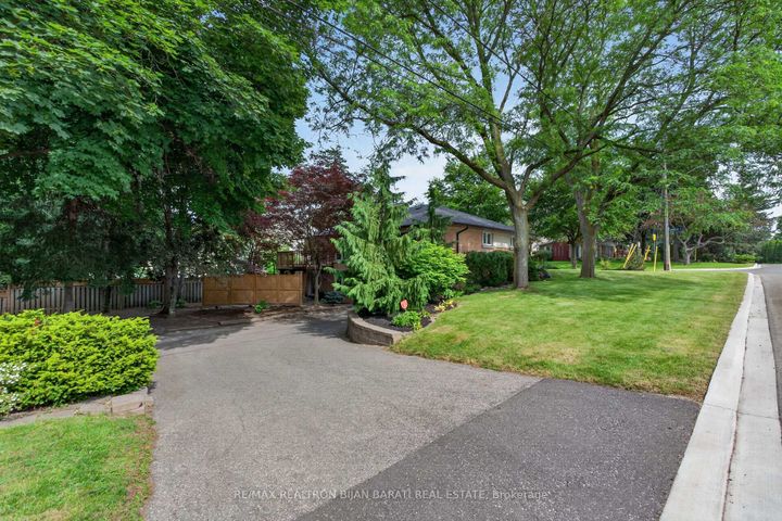 Photo 45 at 53 Sumner Heights Drive, Bayview Village, Toronto
