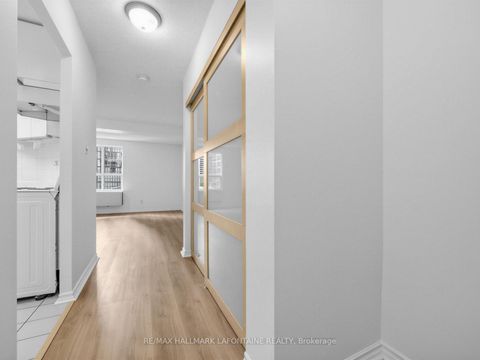 Photo 4 at 504 - 88 Charles Street E, Yonge Corridor, Toronto