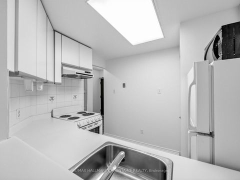 Photo 11 at 504 - 88 Charles Street E, Yonge Corridor, Toronto