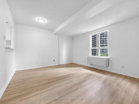 Photo 13 at 504 - 88 Charles Street E, Yonge Corridor, Toronto