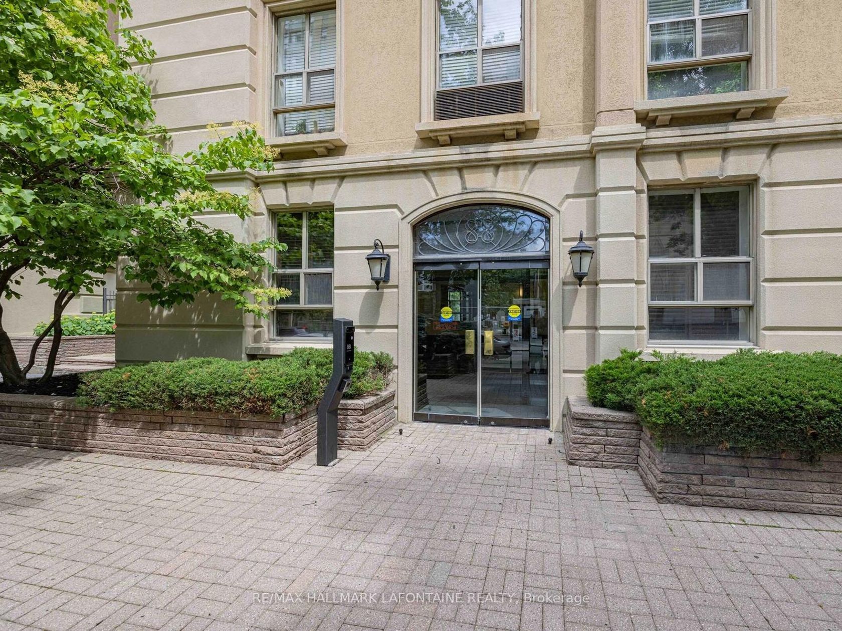 504 - 88 Charles Street E, Yonge Corridor, Toronto photo number 2