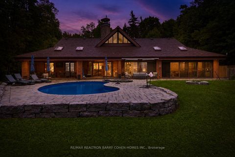 Photo 1 at 700 Lake Drive N, Historic Lakeshore Communities, Georgina