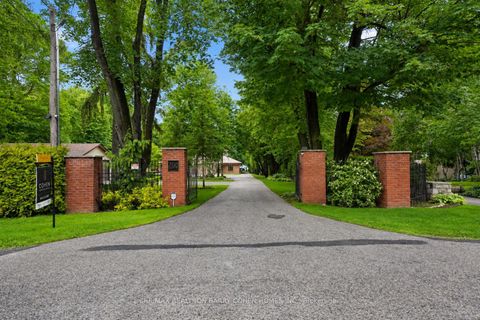 Photo 4 at 700 Lake Drive N, Historic Lakeshore Communities, Georgina