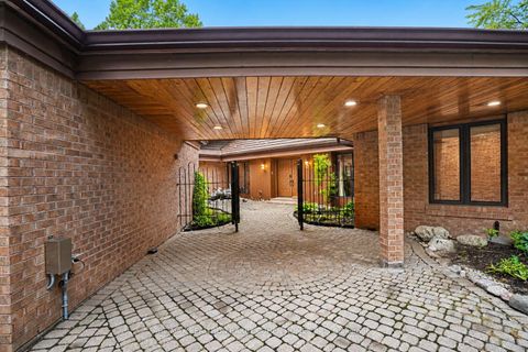 Photo 5 at 700 Lake Drive N, Historic Lakeshore Communities, Georgina