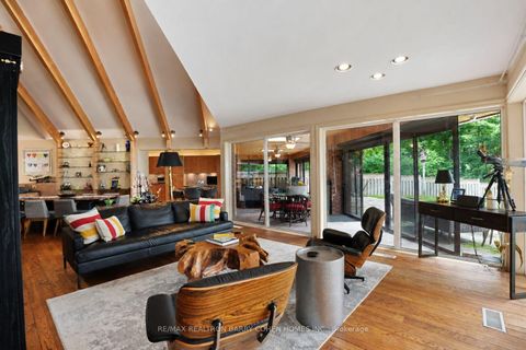 Photo 9 at 700 Lake Drive N, Historic Lakeshore Communities, Georgina