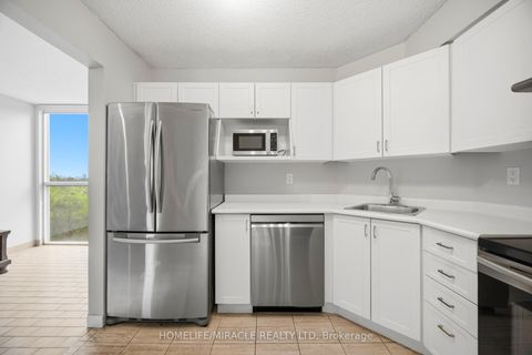 Photo 3 at 707 - 41 Markbrook Lane, Jamestown, Toronto