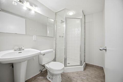 Photo 10 at 707 - 41 Markbrook Lane, Jamestown, Toronto