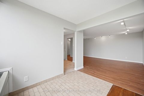 Photo 19 at 707 - 41 Markbrook Lane, Jamestown, Toronto