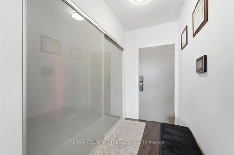 Photo 16 at 3807 - 10 York Street, Waterfront Communities C1, Toronto