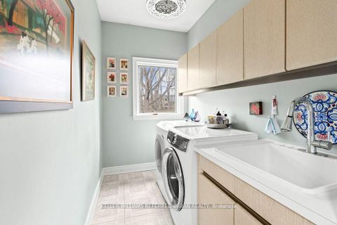 Photo 13 at 194 Sherwood Place, Central Newmarket, Newmarket