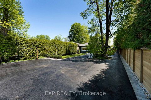 Photo 5 at 32 Farley Circle, Historic Lakeshore Communities, Georgina