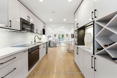 Photo 11 at 32 Farley Circle, Historic Lakeshore Communities, Georgina