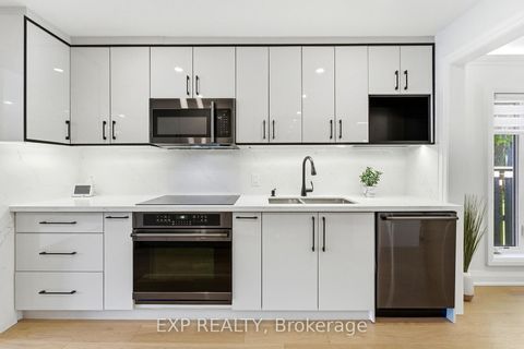 Photo 13 at 32 Farley Circle, Historic Lakeshore Communities, Georgina