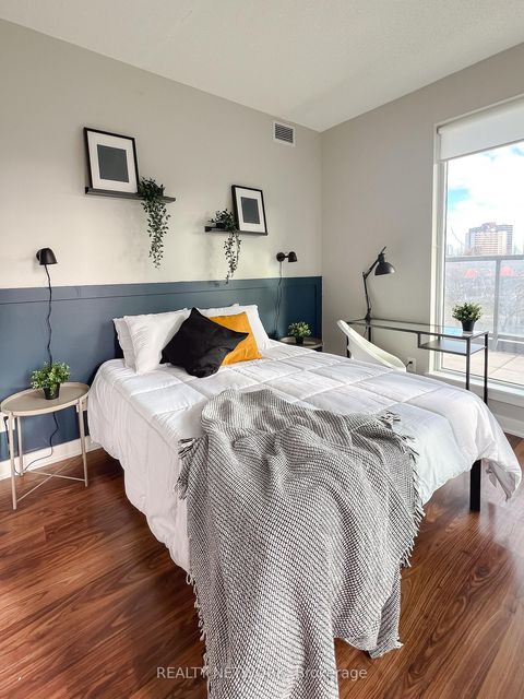 Photo 2 at 210 - 260 Sackville Street, Regent Park, Toronto
