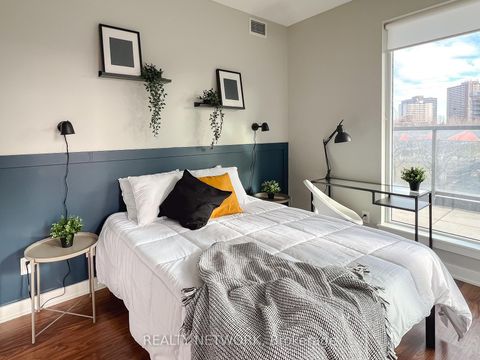 Photo 4 at 210 - 260 Sackville Street, Regent Park, Toronto