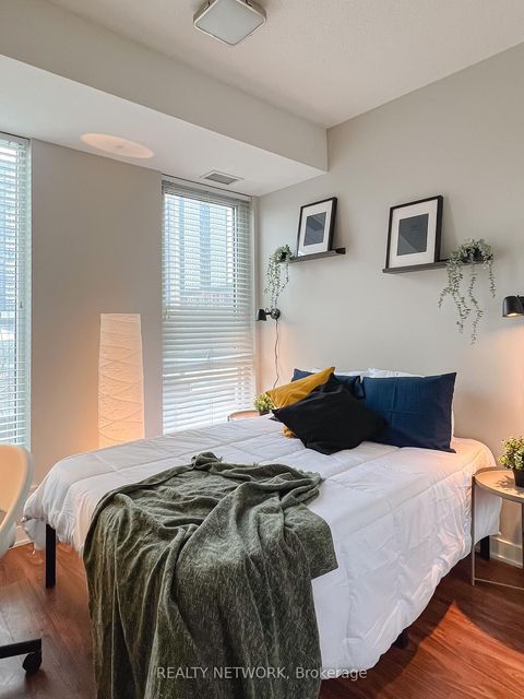 Photo 6 at 210 - 260 Sackville Street, Regent Park, Toronto