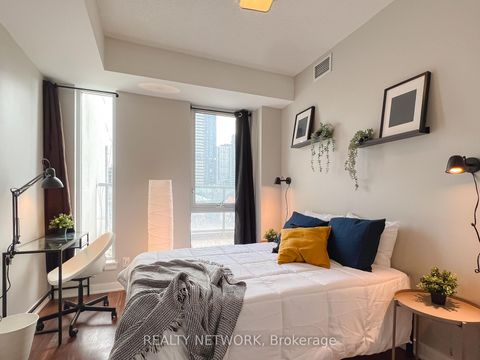 Photo 9 at 210 - 260 Sackville Street, Regent Park, Toronto