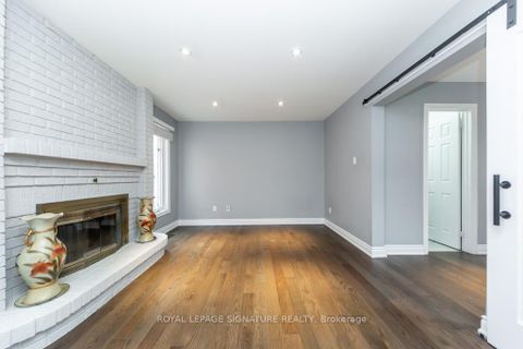 Photo 10 at 154 Oliver Lane, Maple, Vaughan