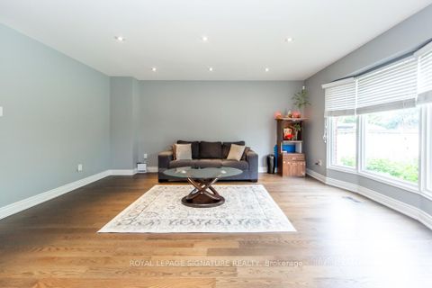 Photo 13 at 154 Oliver Lane, Maple, Vaughan