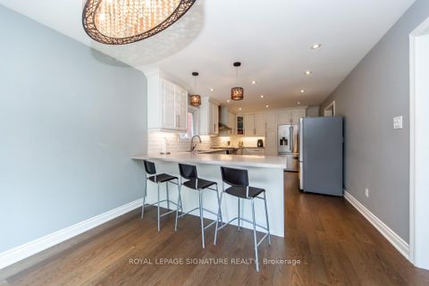 Photo 16 at 154 Oliver Lane, Maple, Vaughan