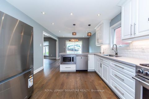 Photo 19 at 154 Oliver Lane, Maple, Vaughan