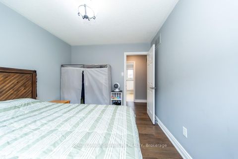 Photo 37 at 154 Oliver Lane, Maple, Vaughan