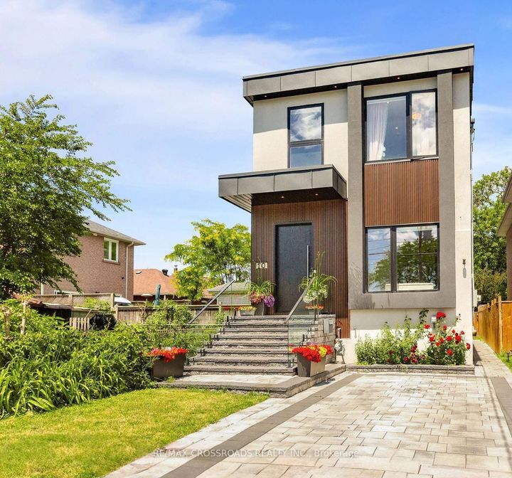 Photo 1 at 10 Hamstead Avenue, Lumsden, Toronto