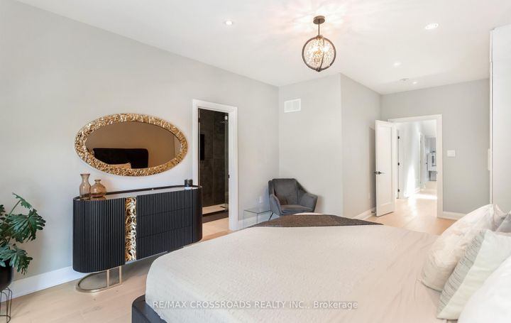 Photo 17 at 10 Hamstead Avenue, Lumsden, Toronto
