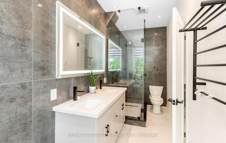 Photo 21 at 10 Hamstead Avenue, Lumsden, Toronto