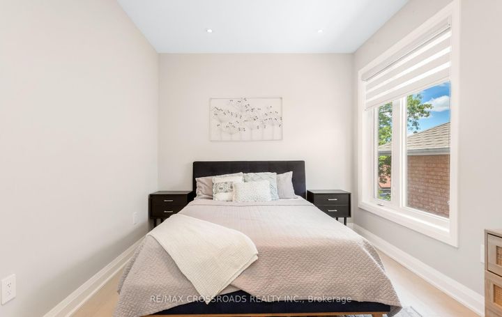 Photo 22 at 10 Hamstead Avenue, Lumsden, Toronto